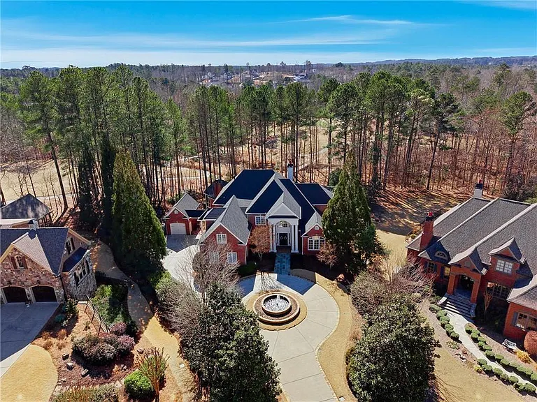 6335 Howell Cobb Ct — Photo 43