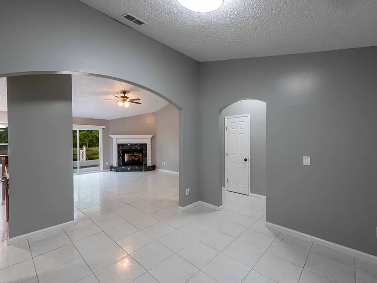479 Charles Pinckney St — Photo 27