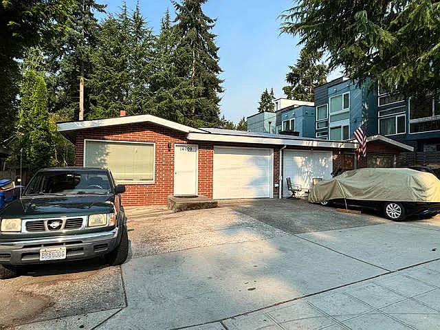 14007 Greenwood Ave N — Photo 1