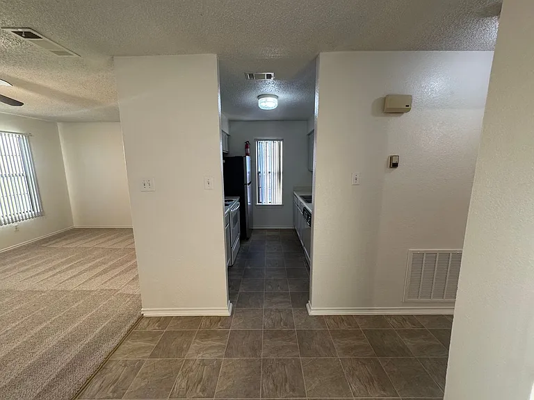 801 SE 4th St #103 — Photo 7