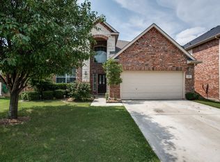 920 Starling Ln, Aubrey, TX 76227