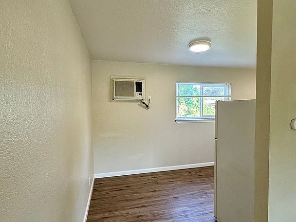 5th image of 4829 Pasarobles Dr #10