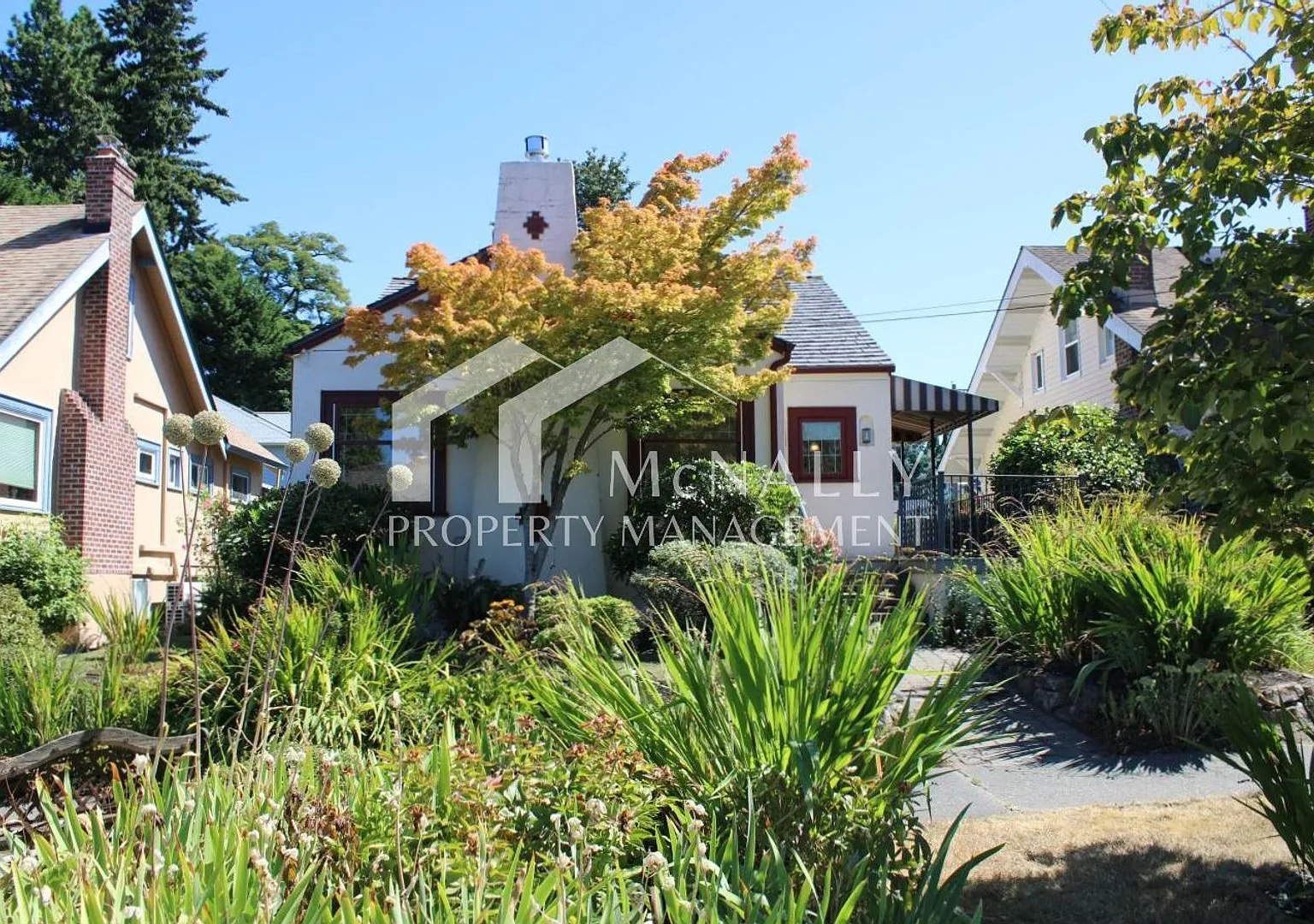 Charming North End Tacoma 3 Bedroom Home with Main-Level Primary Suite — Photo 2