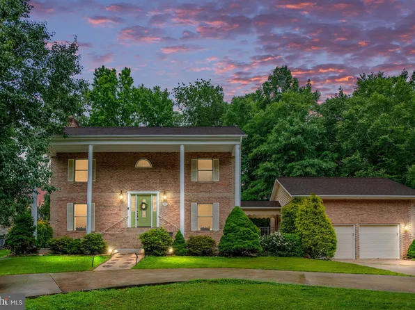 110 Springwood Dr, Fredericksburg, VA 22401