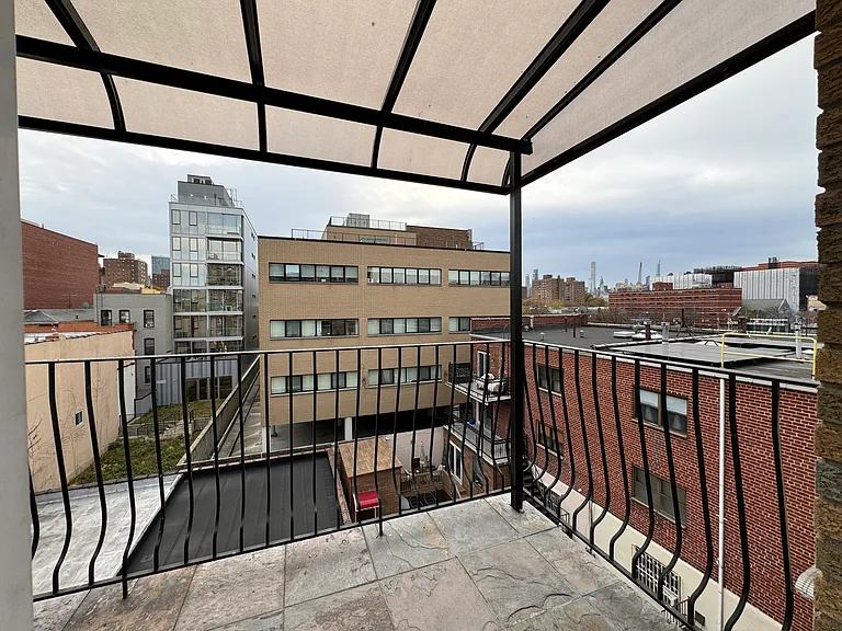2310 31st Dr #7 — Photo 2