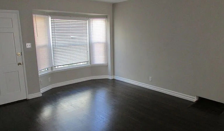 1323 S Highland Ave — Photo 3