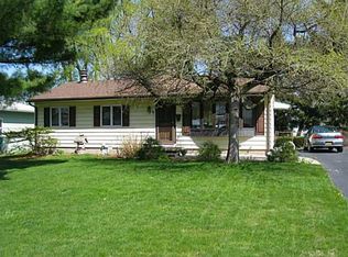 12 E Crest Dr, Rochester, NY 14606