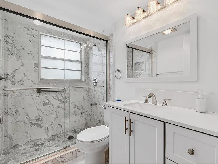 360 Fanshaw — Photo 29