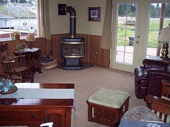 4th image of 10515 48th Ave E