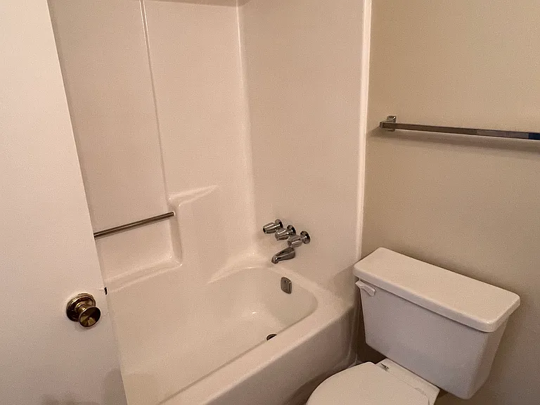 2320 Highpoint Rd — Photo 13