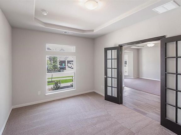 5th image of 5832 Humber Ln