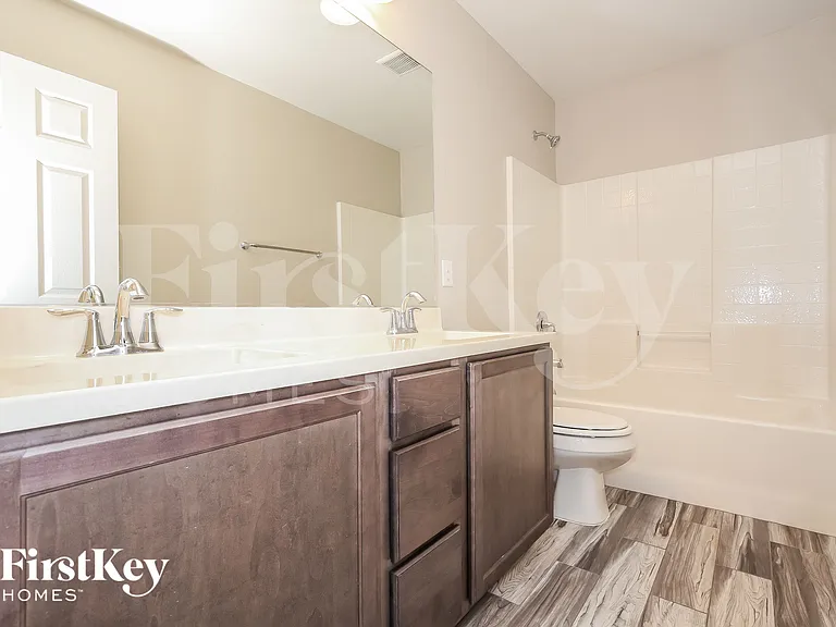 317 Casmailia Ave — Photo 13
