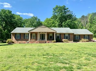 18601 Lakewood Dr, Dinwiddie, VA 23841