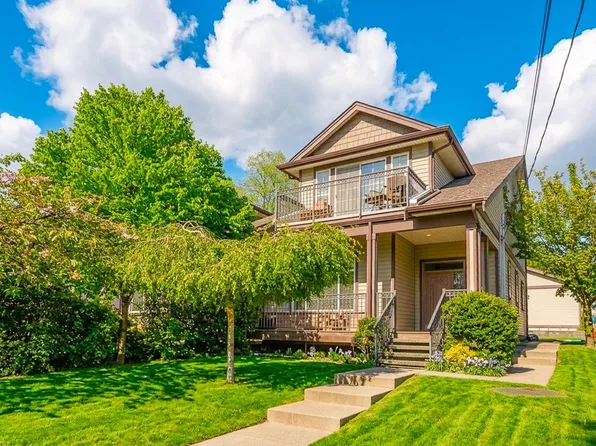 217 Jackson St, Coquitlam, BC V3K 4C1