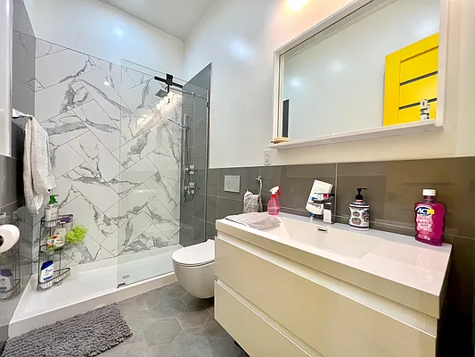 Rented by SERHANT. | media 37