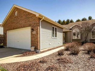 161 Parkview Dr, Oregon, IL 61061