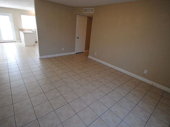 3rd image of 3130 N 72nd Dr