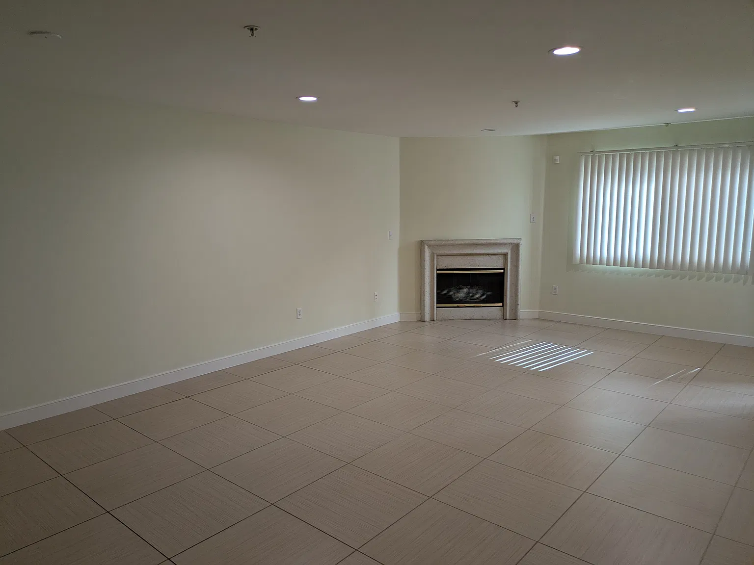 1 bed, 975 sqft, $3,050 — Photo 2