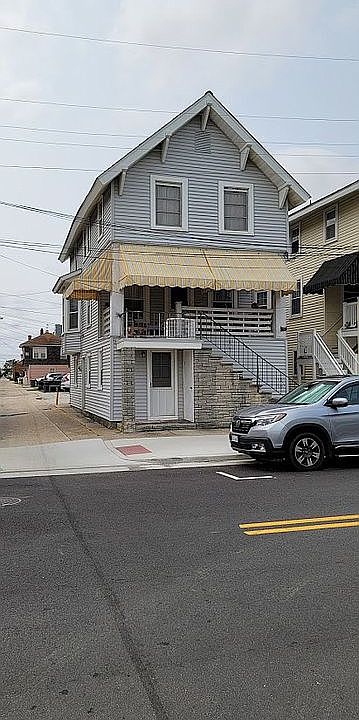 2nd image of 606 12th St