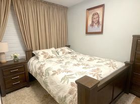 5915 Maspeth Ave, Maspeth, NY