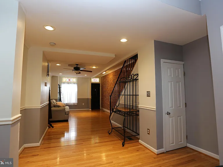 524 S Bouldin St — Photo 11