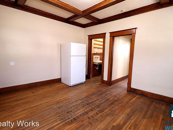 4th image of 833 S 13th St #3