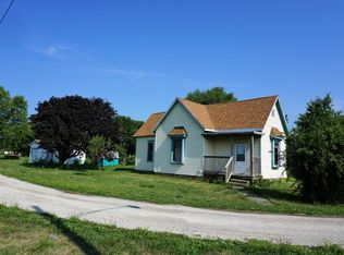 310 SE 2nd St, Garrett, IL 61913