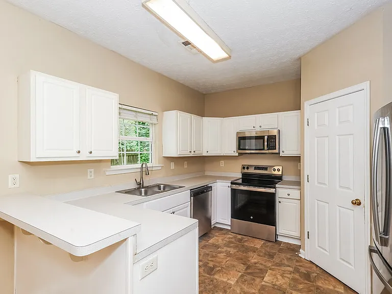 252 Prescott Ct — Photo 8