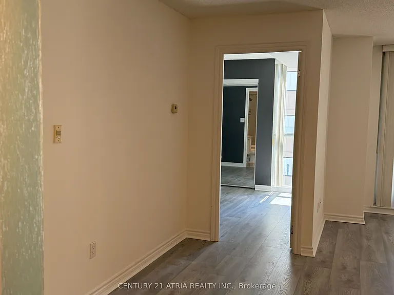 801 Bay St #602 — Photo 11