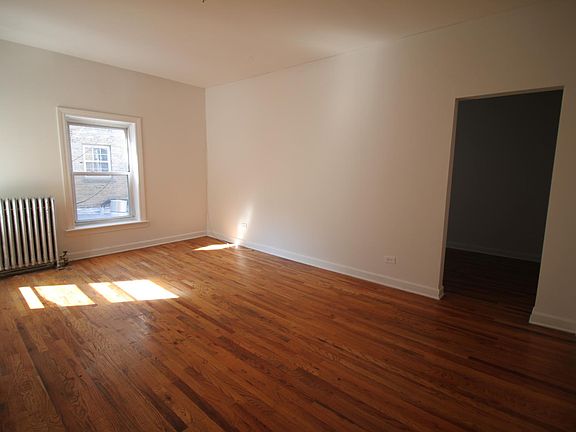 3rd image of 2316 N California Ave
