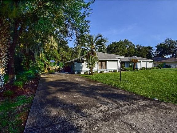 3rd image of 4425 Burlington Dr