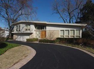 707 Brookvale Ter, Glencoe, IL 60022