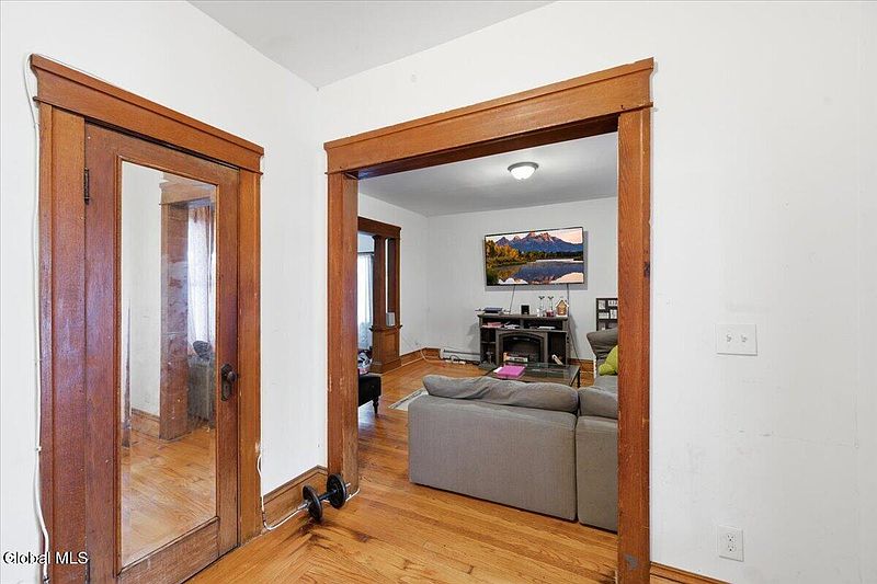5th image of 339 Delaware Avenue