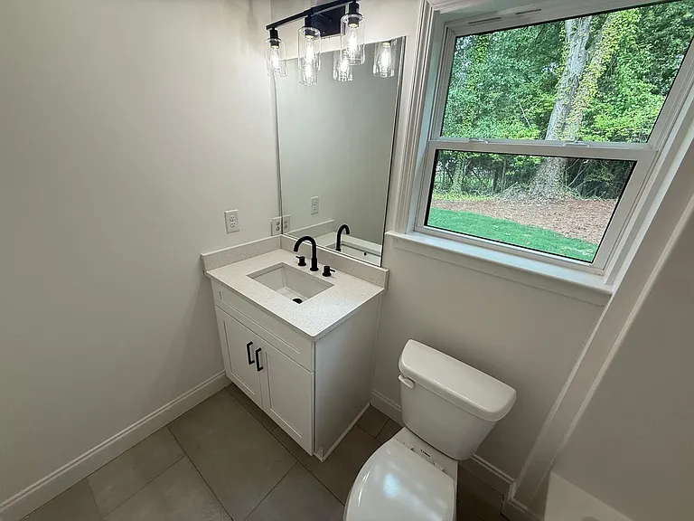 1743 W Hancock Ave #B — Photo 6