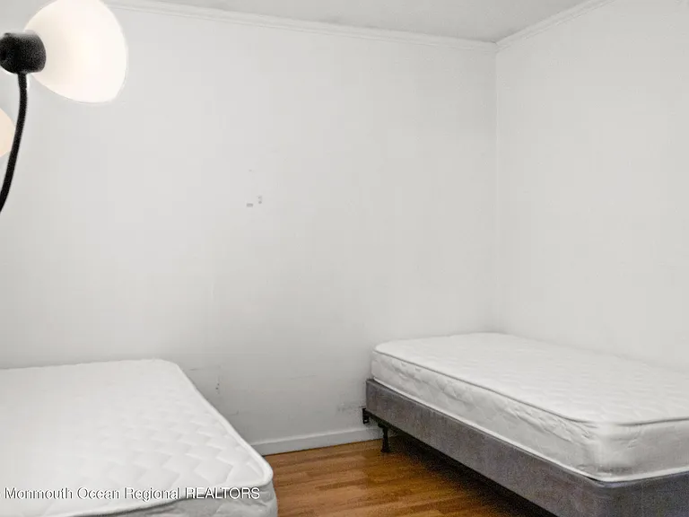 988 Woodgate Ave — Photo 17