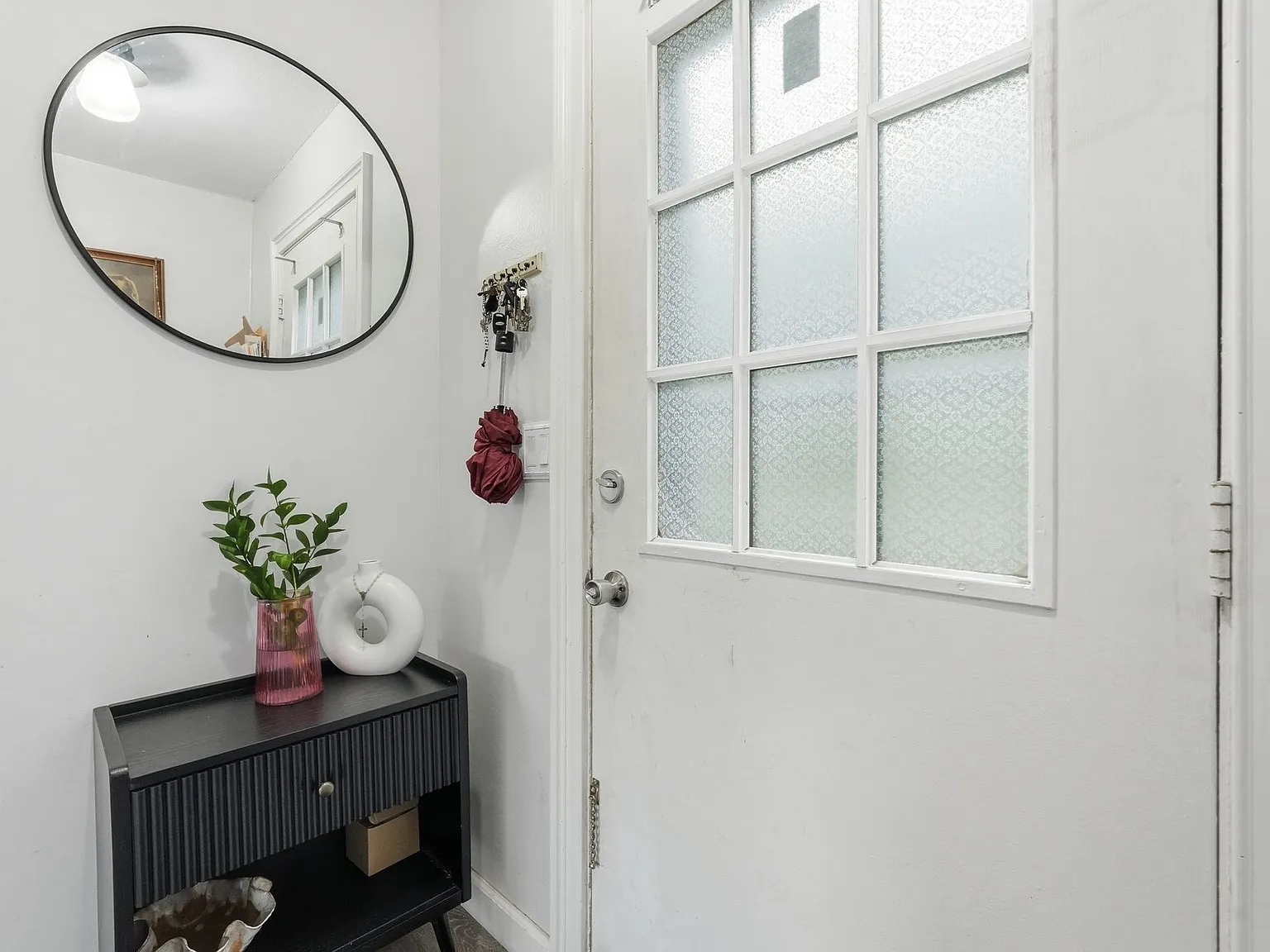 170 E Hadley Rd — Photo 3
