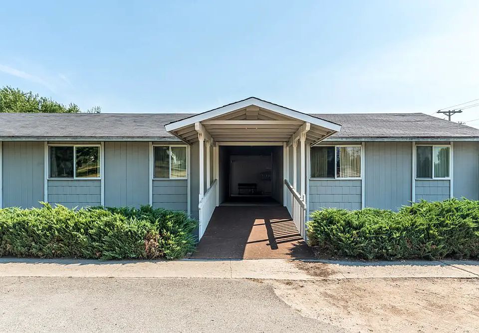 Pend Oreille West 100 N Spokane Ave Newport WA Zillow