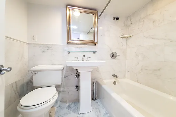 Rented by Warburg | media 7