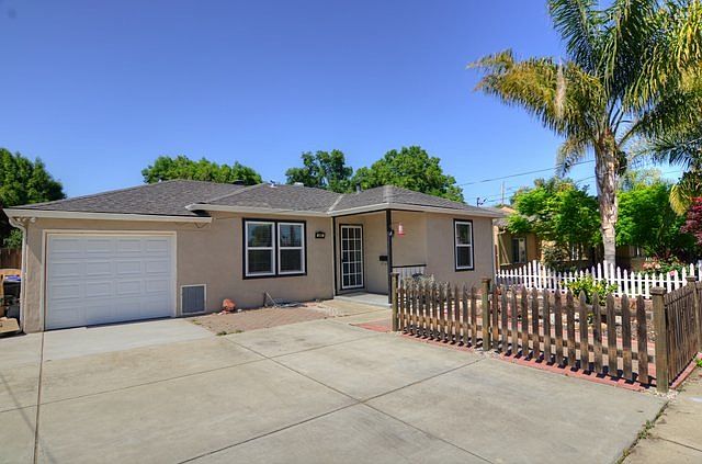 Attached Garage