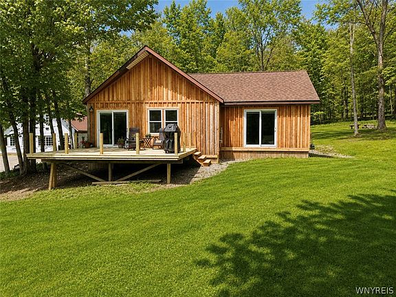 2nd image of 6278 Hart Rd