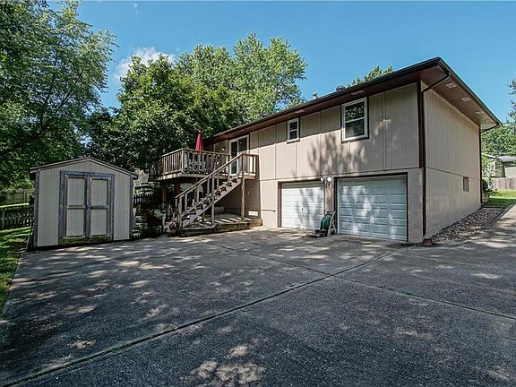 4th image of 2708 SE 1st St