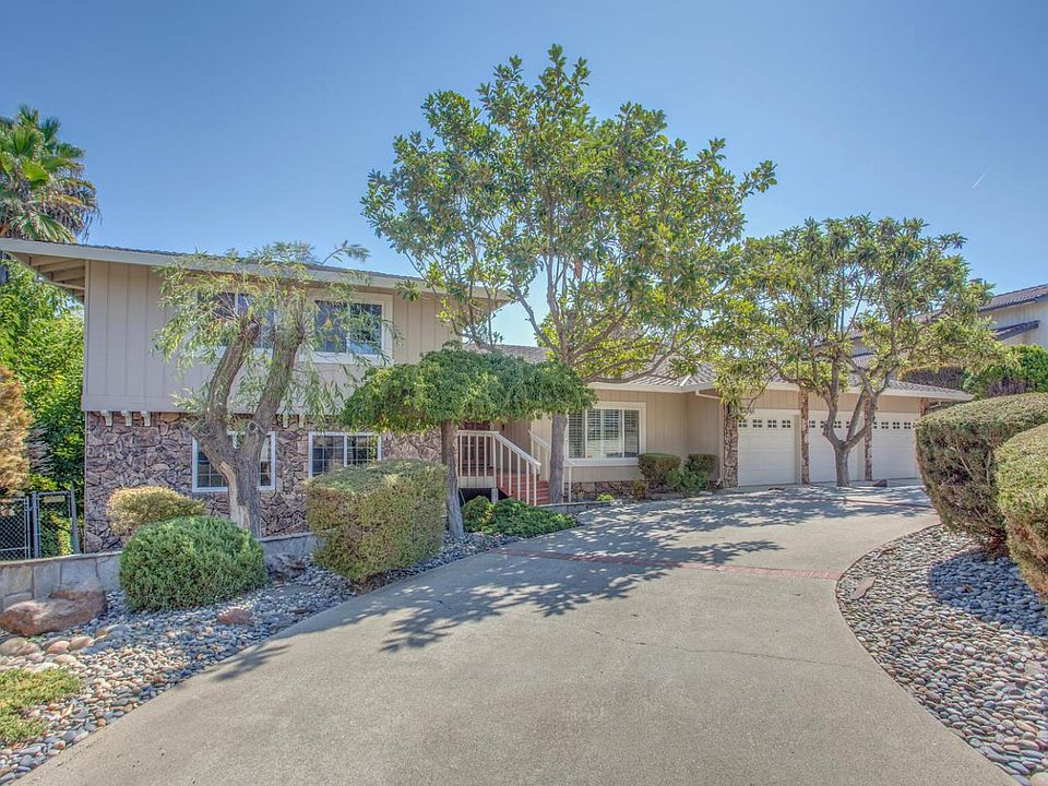 1st image of 16365 Jackson Oaks Dr