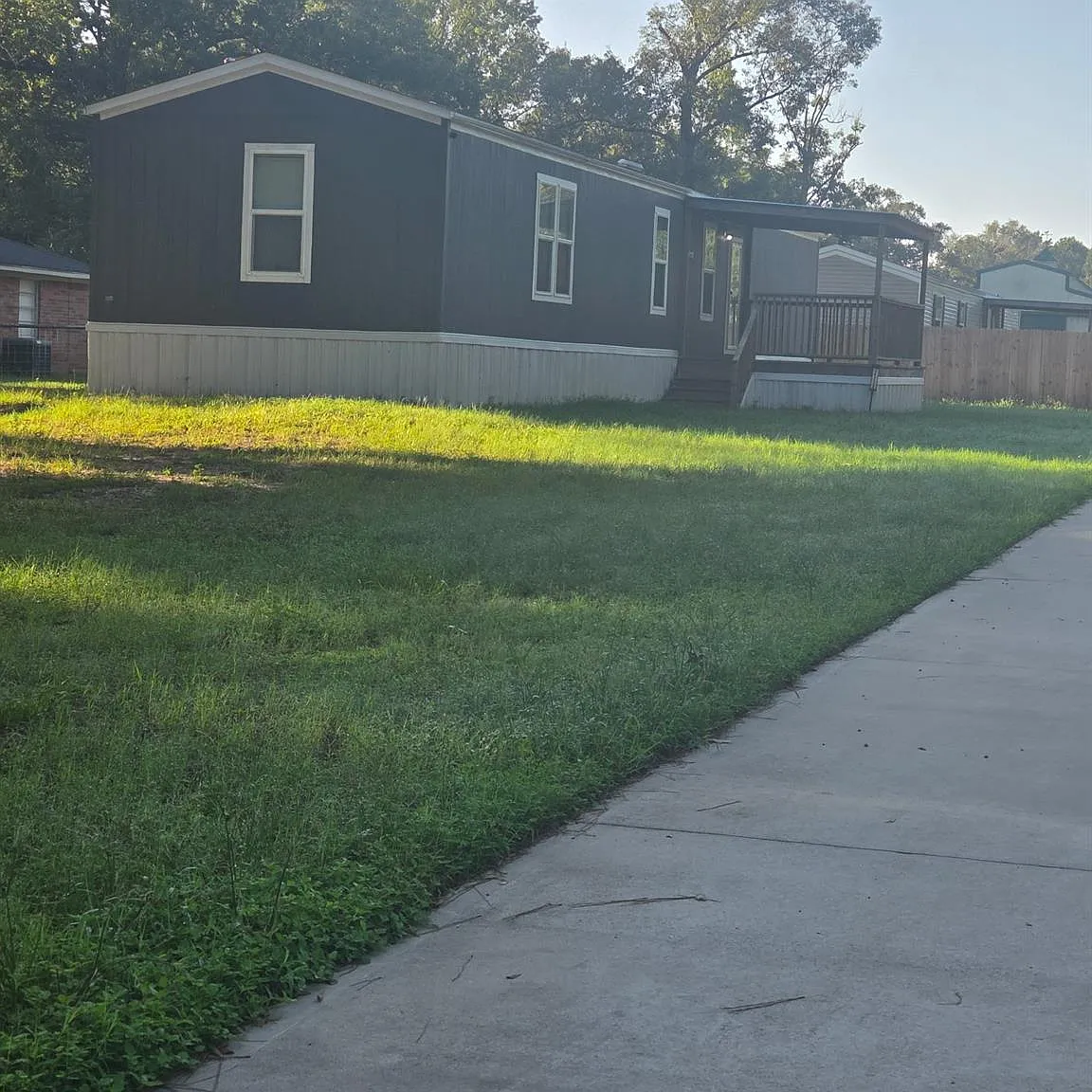 3 bed, 2.0 bath, 1216 sqft, $1,700 — Photo 2