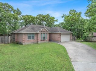 1007 Wedgewood Cir, Bryan, TX 77801