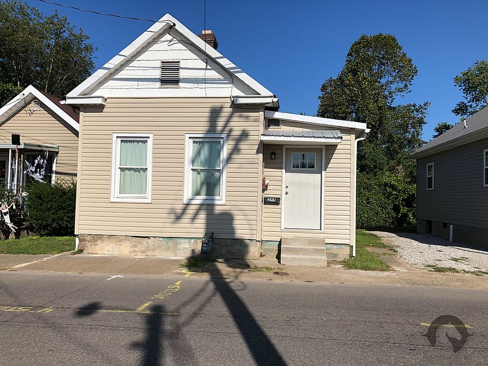 1st image of 244 4th Ave