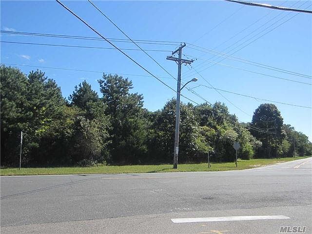 1st image of 83 Montauk Highway