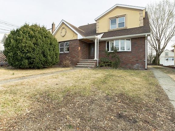 2nd image of 370 Grace Ave