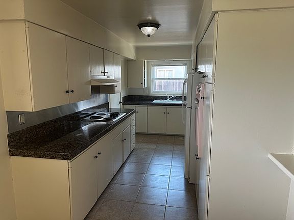 2nd image of 1461 Cameo Dr