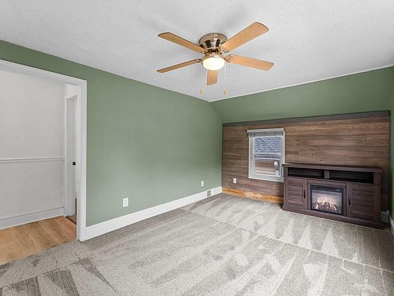 4th image of 356 1st Ave S #2