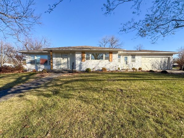 302 S Linn St, Roland, IA 50236